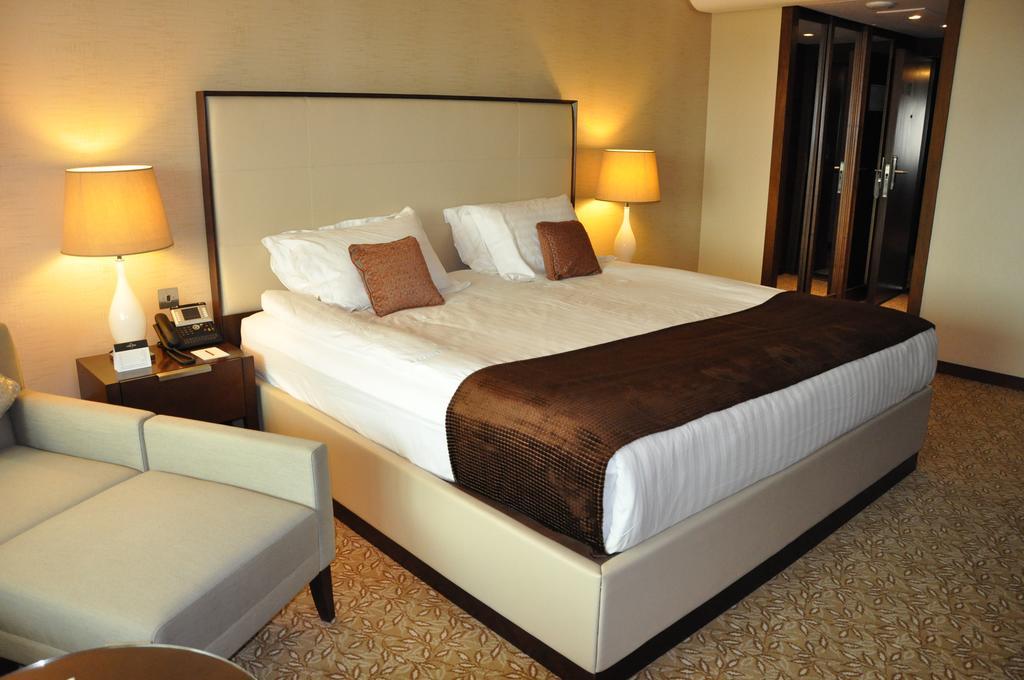 Royal Tulip Alrasheed Hotel Baghdad Exterior photo