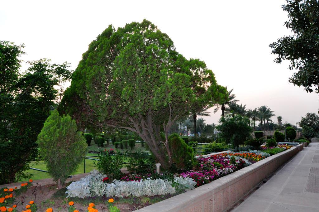 Royal Tulip Alrasheed Hotel Baghdad Exterior photo