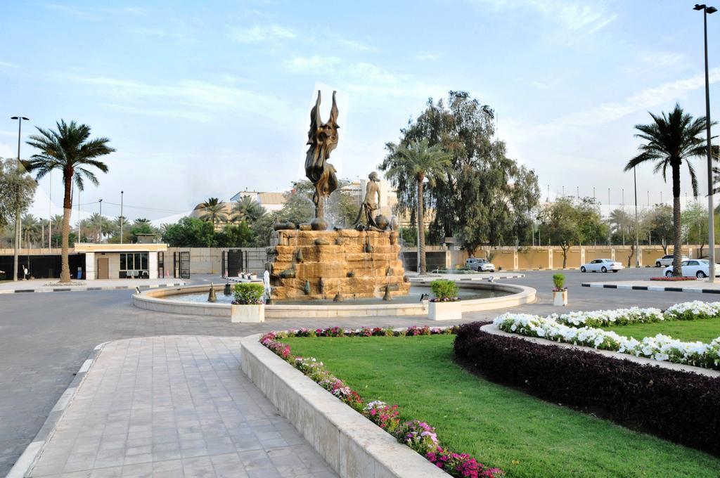 Royal Tulip Alrasheed Hotel Baghdad Exterior photo