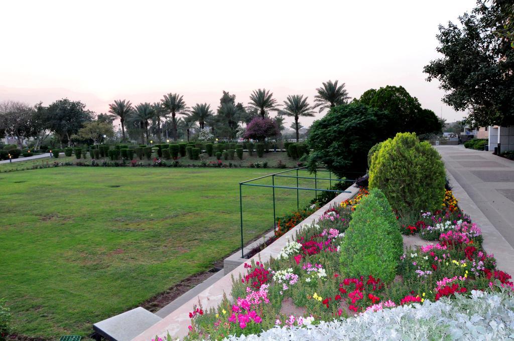 Royal Tulip Alrasheed Hotel Baghdad Exterior photo